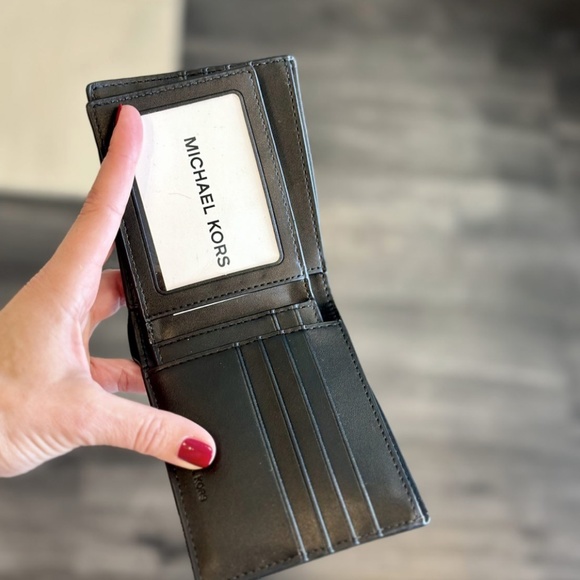 Michael Kors Men’s Cooper Billfold Wallet  — Brown logo - Picture 4 of 4